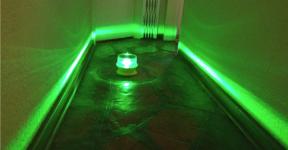 Example: Single Green Obstruction Light 